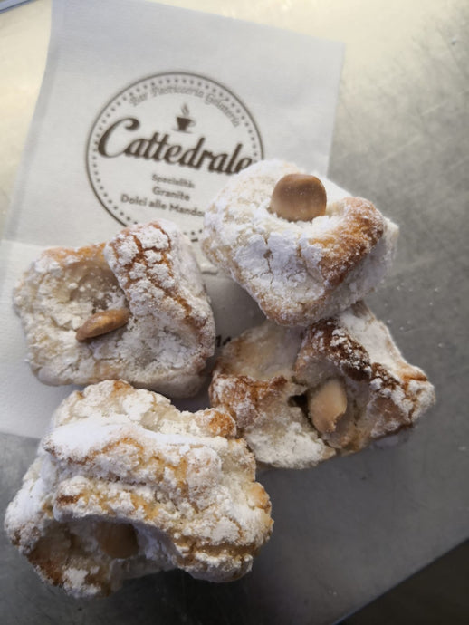 Pasticcini di mandorla - Sapuri Calabrisi
